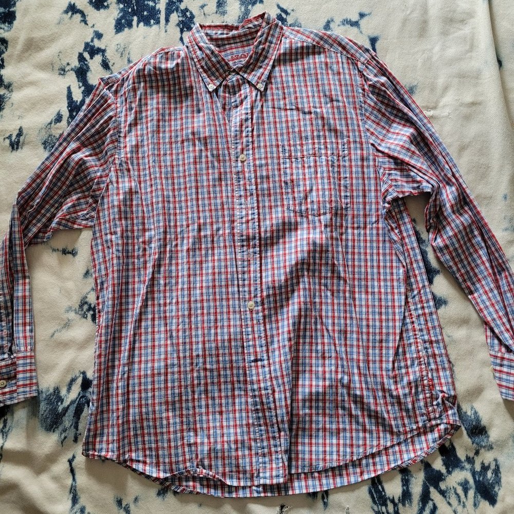Izod men's LS plaid button-down
